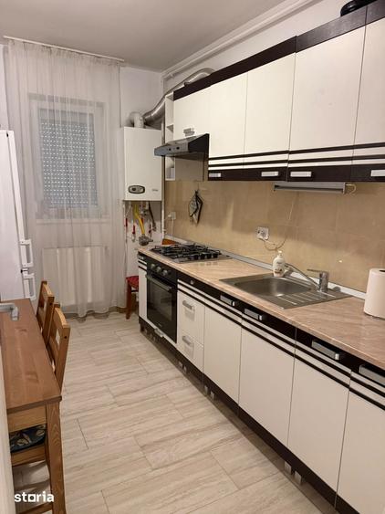 Apartament cu 2 camere decomandat în Apărătorii Patriei