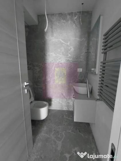 Apartament cu 3 camere nedecomandat în Nord