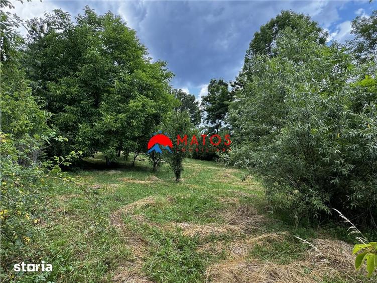 Teren de 2115 mp, în Breaza