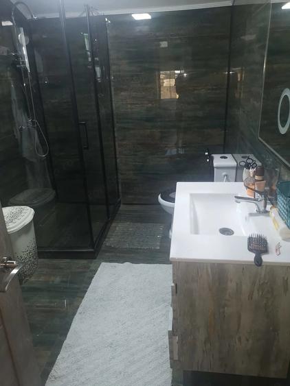 Casă cu 6 camere cu Teren 629 Mp în Central