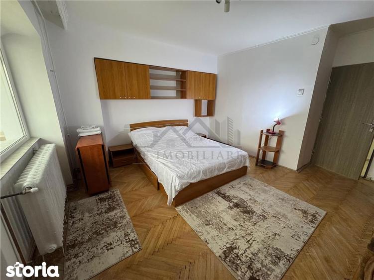 Garsonieră decomandată, mobilată în Cug