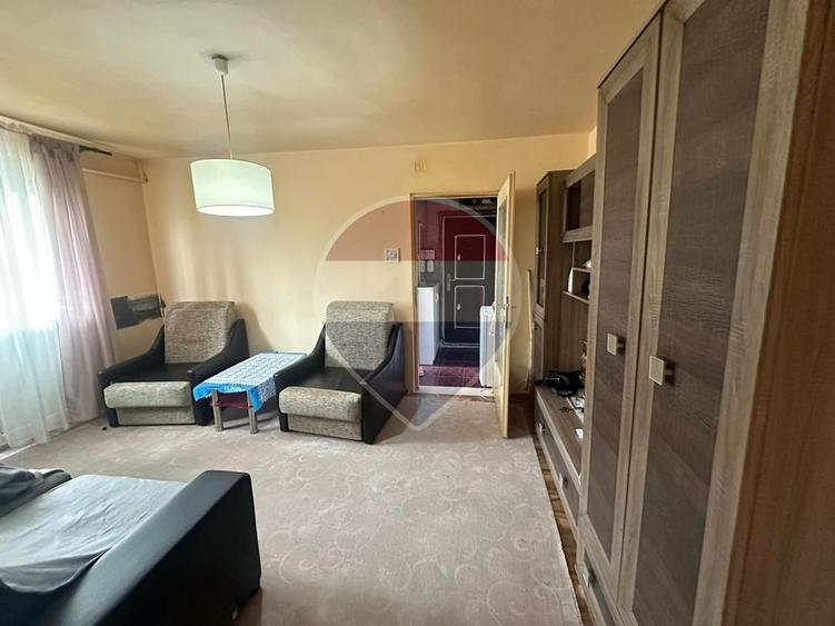 Apartament cu 2 camere semidecomandat în Rogerius