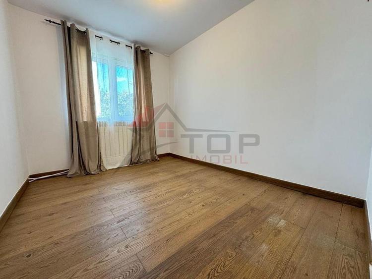 Apartament cu 4 camere semidecomandat în Mircea cel Bătrân