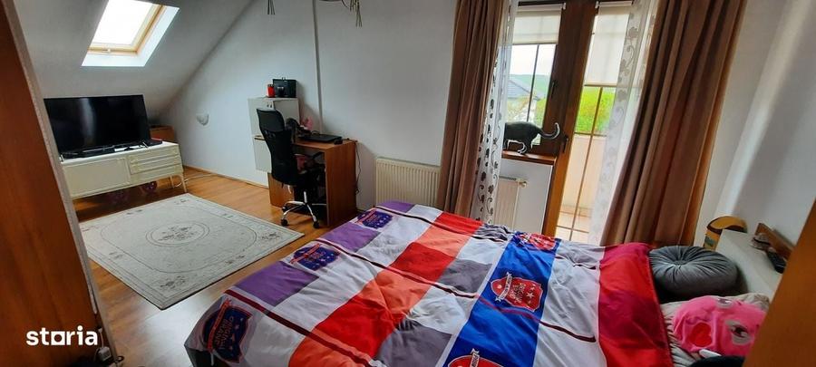Casă cu 4 camere în Hudum