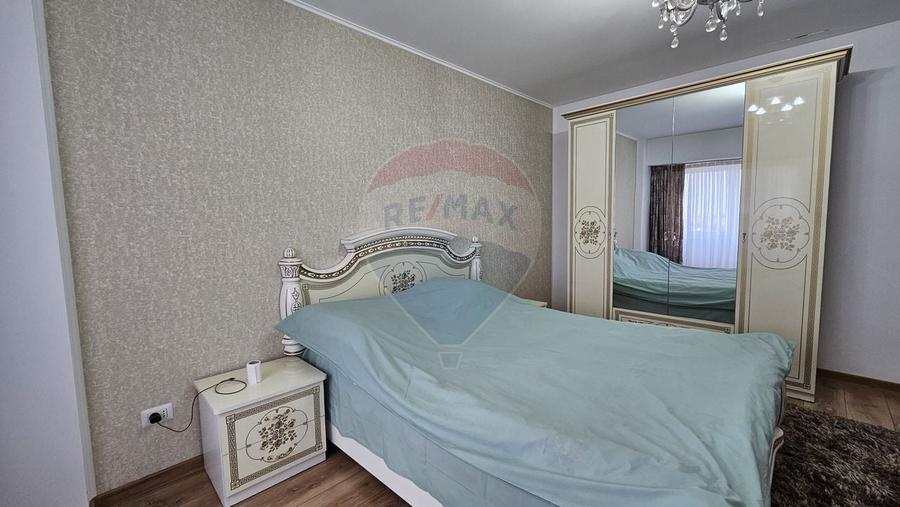 Apartament cu 3 camere decomandat, mobilat în Burdujeni