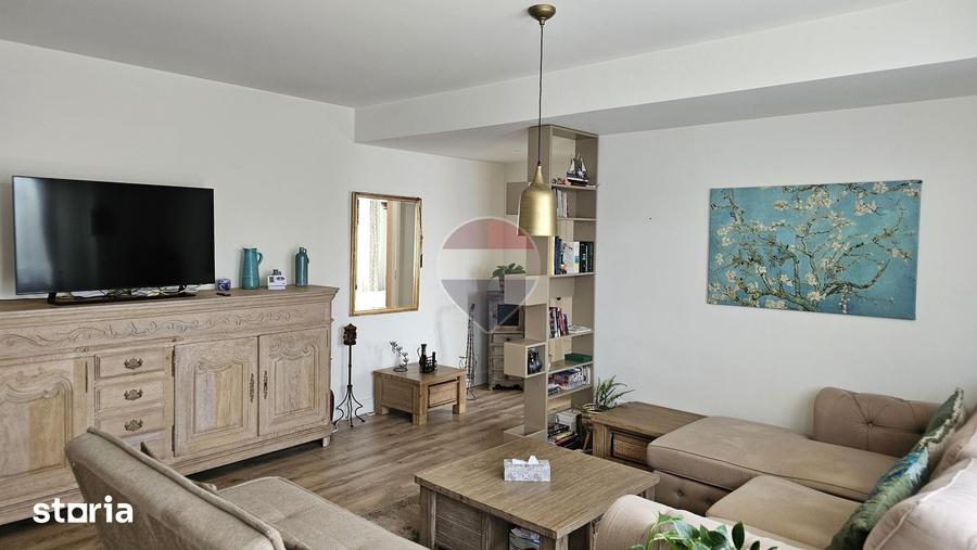 Apartament cu 2 camere decomandat în Central