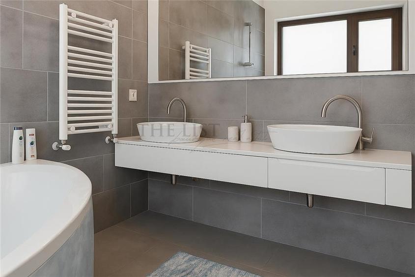 Casă individuală cu 6 camere cu Canalizare în Exterior Vest