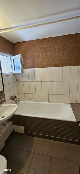 Apartament cu 3 camere decomandat în Gorjului