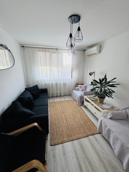 Apartament cu 3 camere semidecomandat în Drumul Taberei