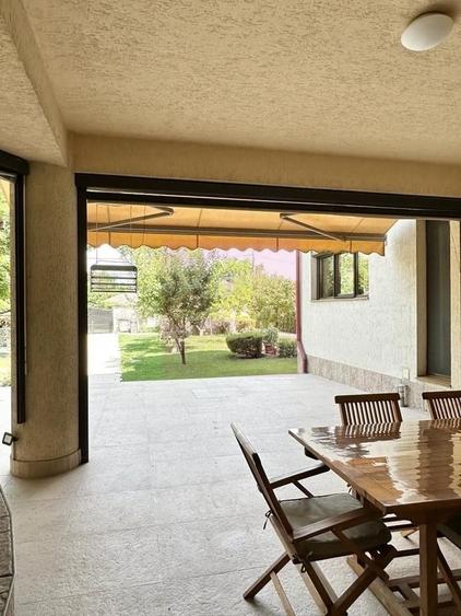 Casă cu 10 camere în Bragadiru