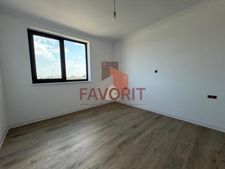 Duplex cu 3 camere cu Canalizare în Sânandrei