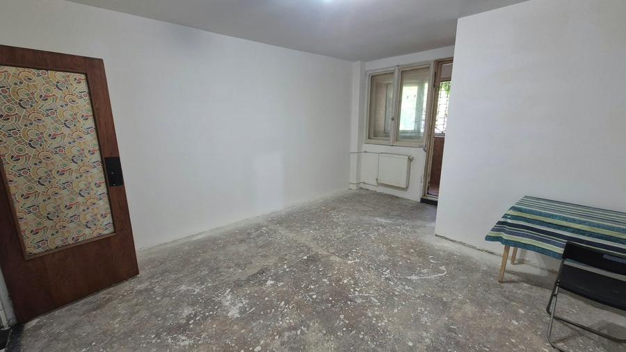 Garsonieră semidecomandată în Costin Georgian