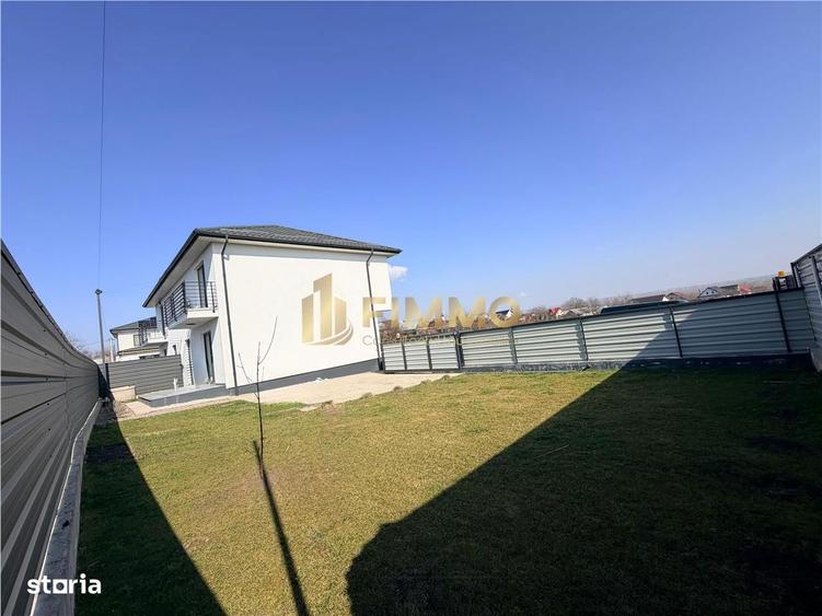 Casă cu 4 camere cu Teren 300 Mp în Ipotești