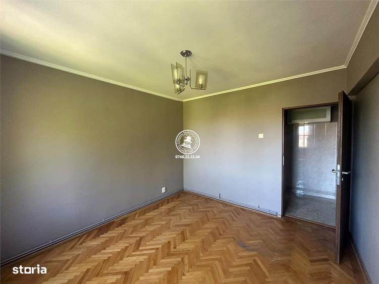 Apartament cu 3 camere semidecomandat în Ultracentral
