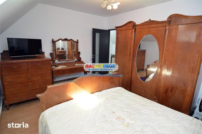 Casă cu 5 camere cu Teren 300 Mp în Central
