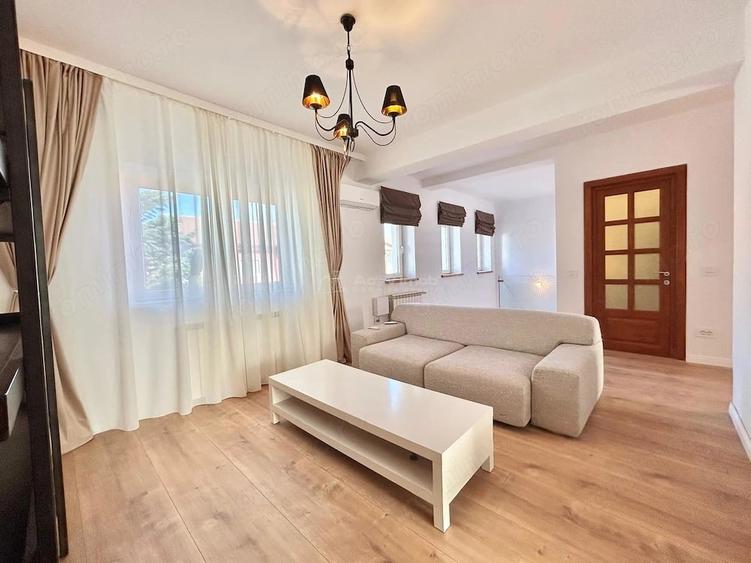 Casă cu 4 camere cu Teren 178 Mp în Central