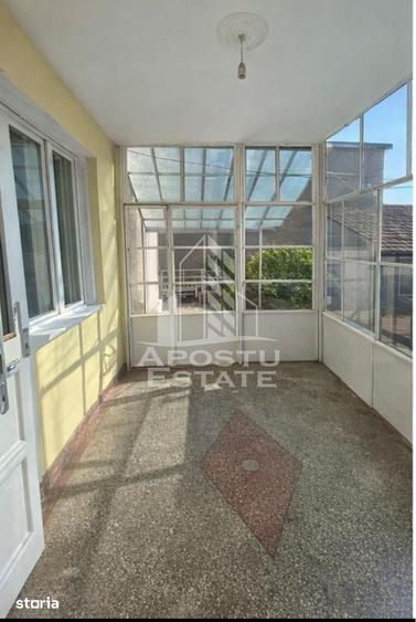Casă cu 6 camere cu Teren 827 Mp în Elisabetin