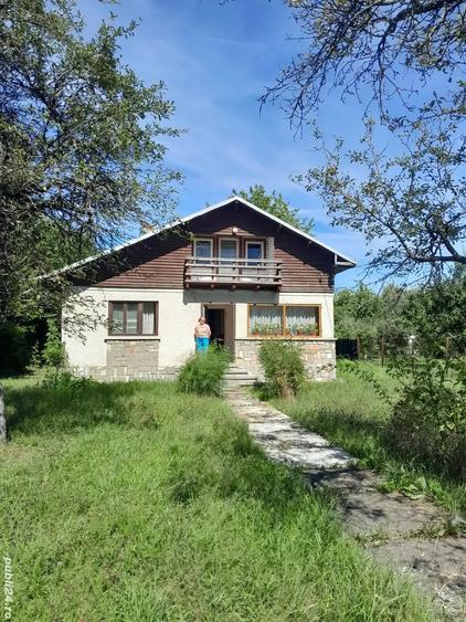 Casă cu 6 camere cu Teren 872 Mp în Central