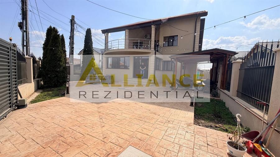 Casă individuală cu 9 camere decomandat cu Canalizare în Berceni