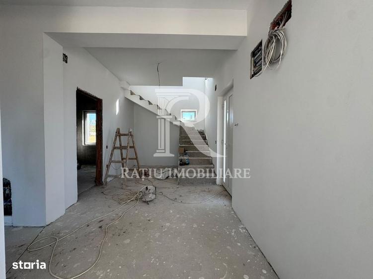 Casă cu 4 camere în Oncea