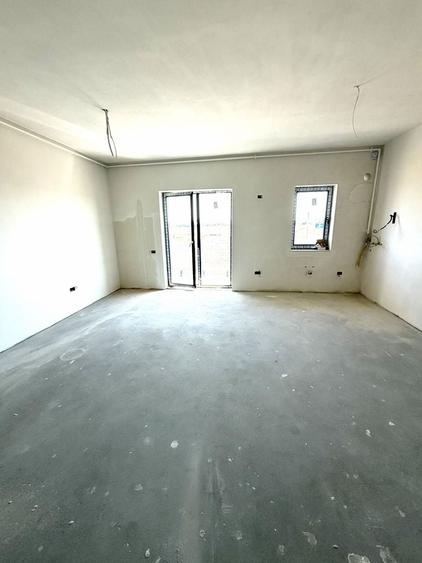 Apartament cu 3 camere decomandat în Sântandrei