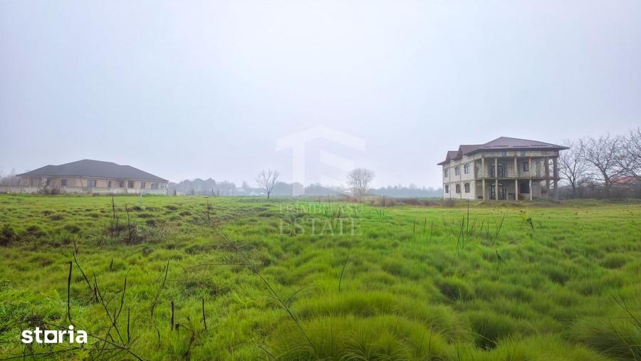 Teren de 1018 mp, în Domnești