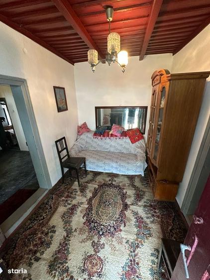 Casă cu 4 camere cu Teren 1422 Mp în Alexeni
