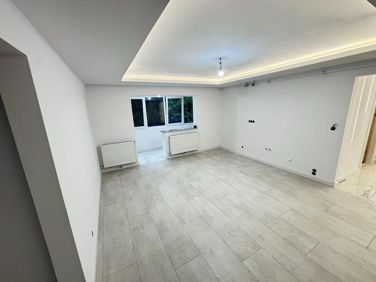 Apartament cu 2 camere decomandat în Micro 16