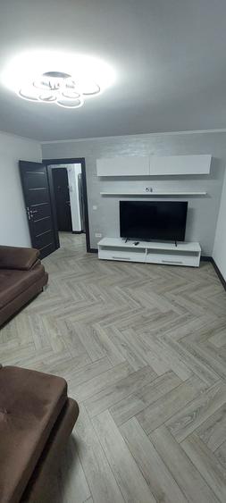 Apartament cu 3 camere decomandat în Zahana
