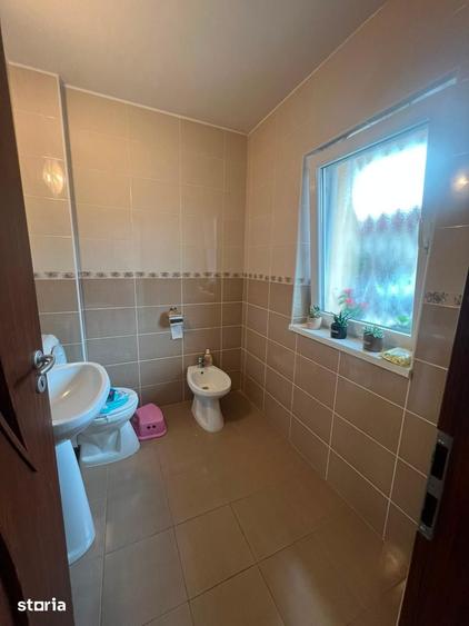 Casă cu 3 camere cu Teren 277 Mp în Cetate