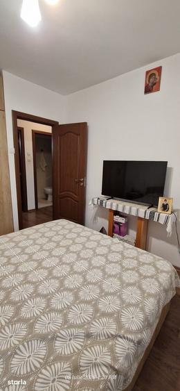 Apartament cu 4 camere decomandat în Tătărași