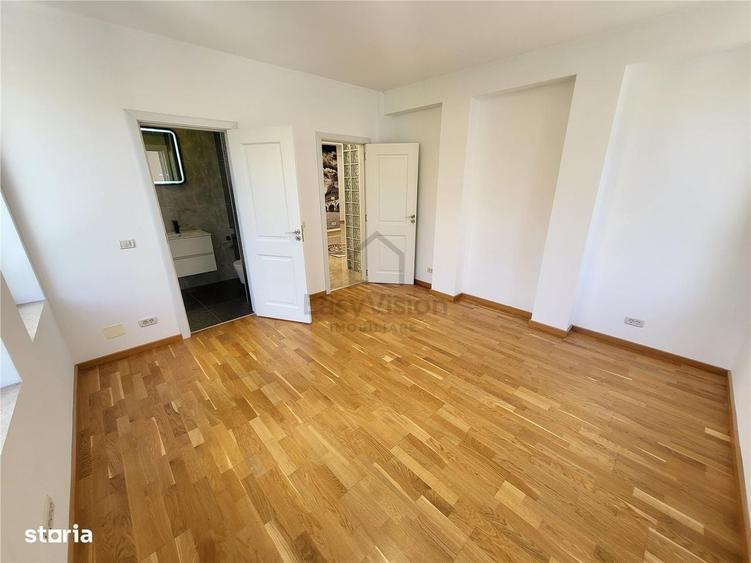 Apartament cu 4 camere în Sisești