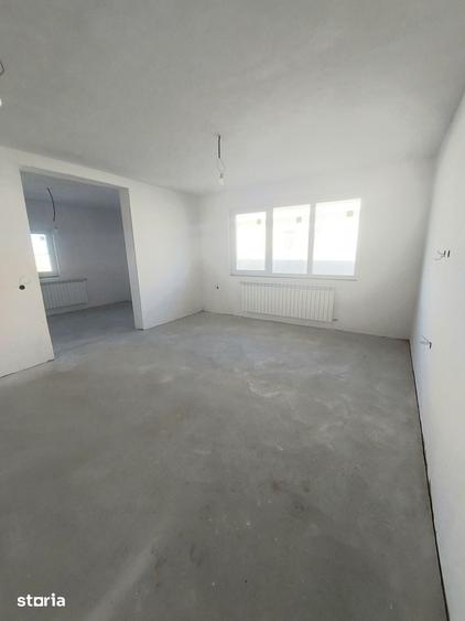 Casă cu 4 camere cu Teren 500 Mp în Central