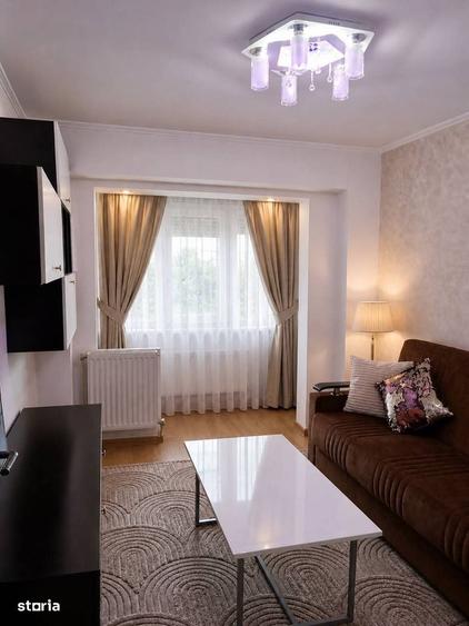 Apartament cu 3 camere decomandat în Obor