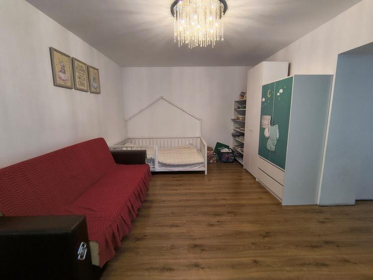 Casă individuală cu 5 camere cu Canalizare în Coiciu