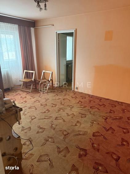 Apartament cu 2 camere nedecomandat în 22 Decembrie 1989