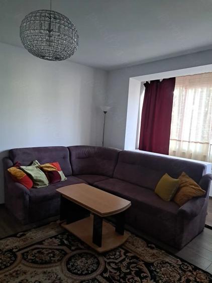 Apartament cu 2 camere semidecomandat în Podgoria