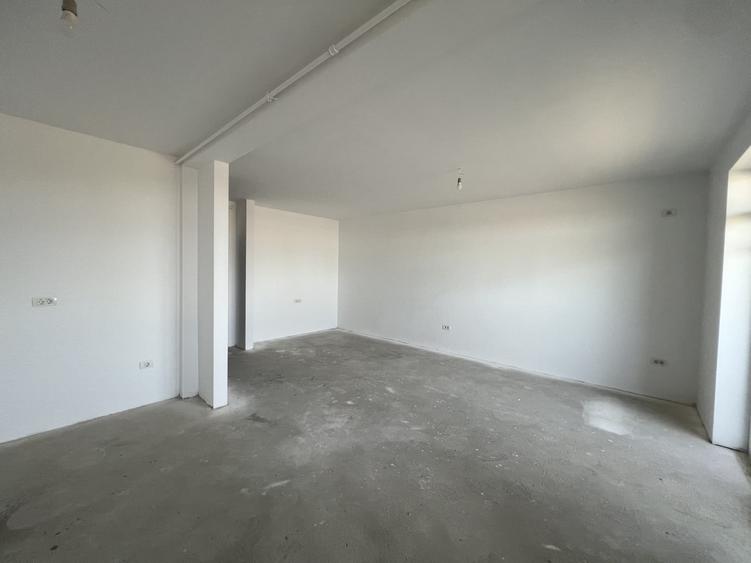 Apartament cu 2 camere decomandat în Giroc