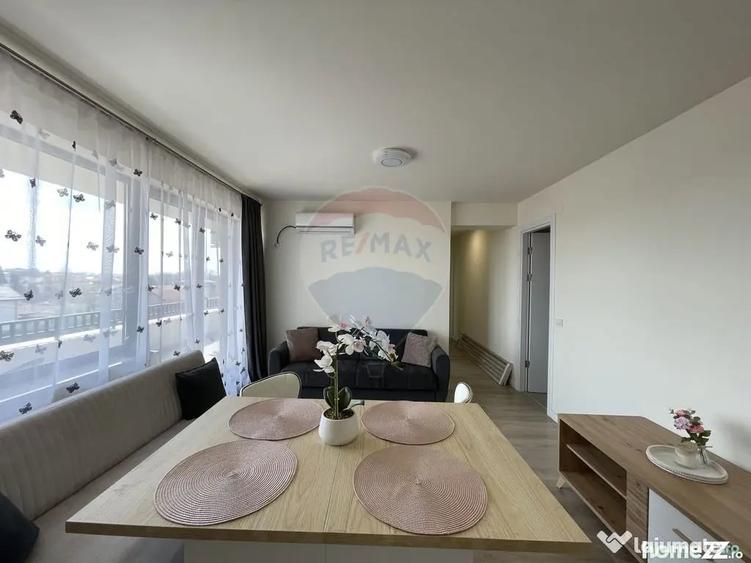 Apartament cu 3 camere semidecomandat în Central