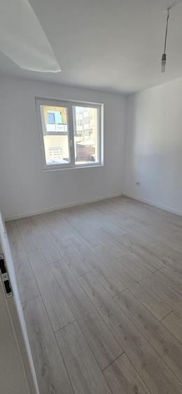 Apartament cu 2 camere decomandat în Girocului