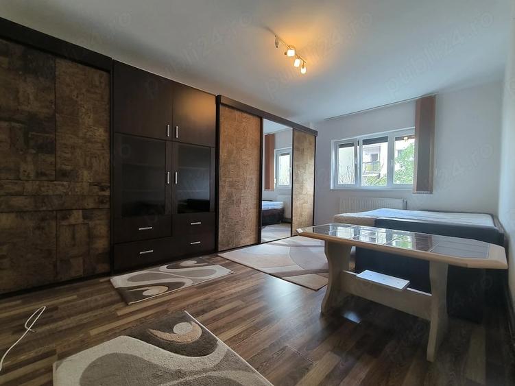 Apartament cu 2 camere decomandat în Confecții
