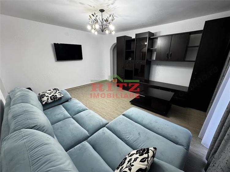 Apartament cu 3 camere semidecomandat în Ultracentral