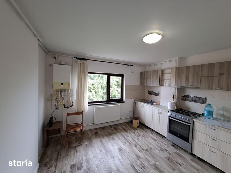 Apartament cu 2 camere în Km 4