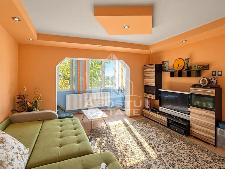 Apartament cu 3 camere decomandat, mobilat în Aurel Vlaicu