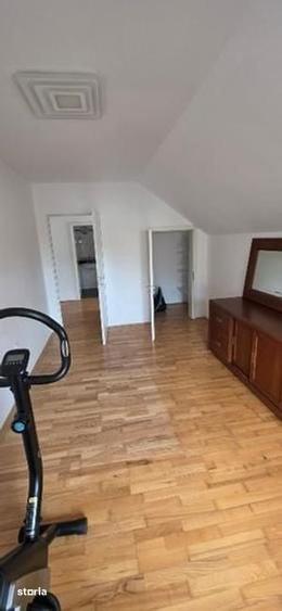 Casă cu 4 camere cu Teren 320 Mp în Dumbrăvița
