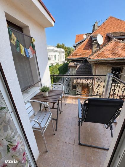 Apartament cu 3 camere în Aviatorilor