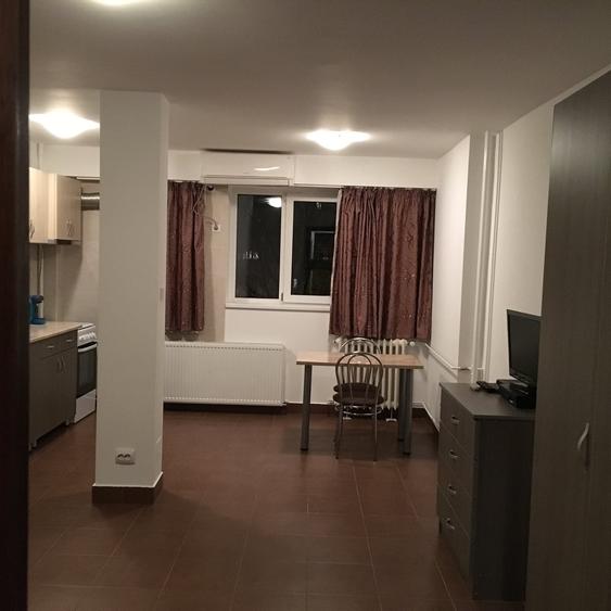 Garsonieră semidecomandată în Herăstrău