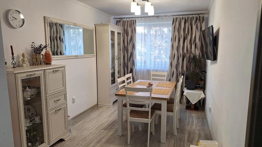 Apartament cu 3 camere nedecomandat în Exterior Vest