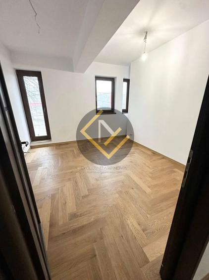 Apartament cu 2 camere decomandat în P-ta Presei Libere