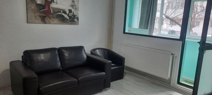 Apartament cu 2 camere decomandat în Port